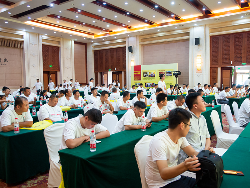 【2019年红色情沂蒙站】捐赠现场